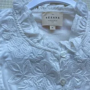 Sezane DEVENブラウス　サイズ36 Sezane | Tops | Sezane Deven Blouse Size 36 | Poshmark